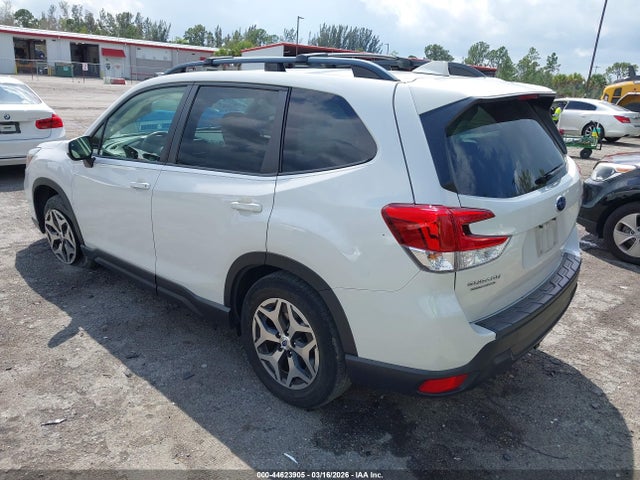 44623905 :رقم المزاد ، JF2SKAFC1MH569586 vin ، 2021 Subaru Forester Premium مزاد بيع