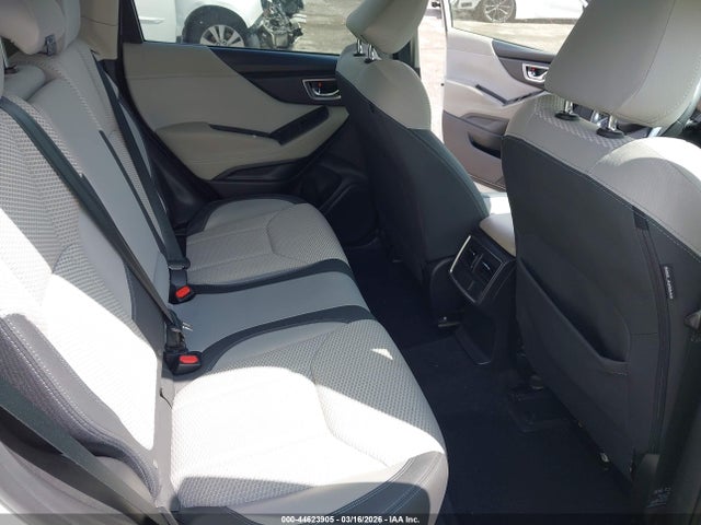 44623905 :رقم المزاد ، JF2SKAFC1MH569586 vin ، 2021 Subaru Forester Premium مزاد بيع