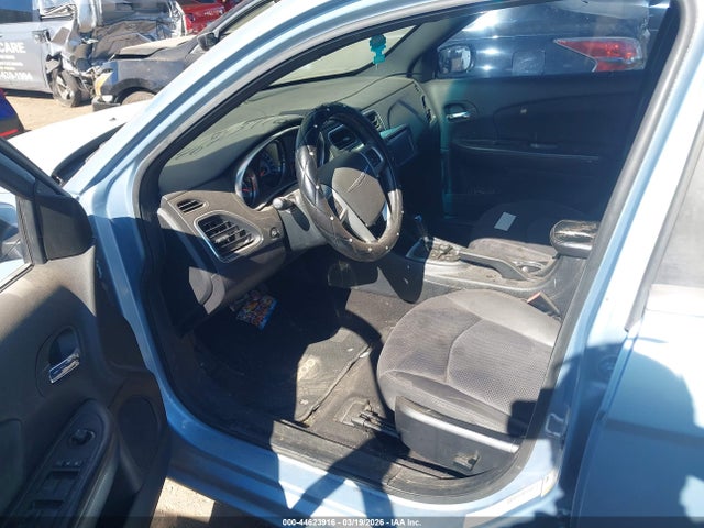 Продажа на аукционе авто 2012 Chrysler 200 Touring, vin: 1C3CCBBB2CN210254, номер лота: 44623916