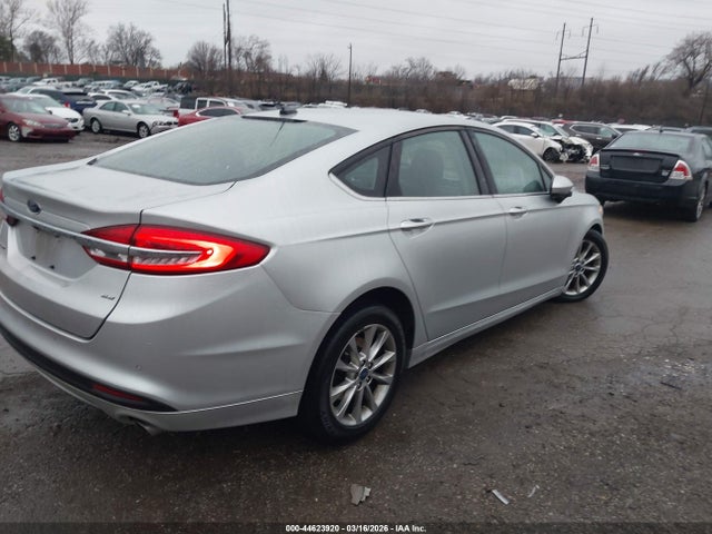 Ford FUSION SE 2017 3FA6P0H70HR260178 Image 4