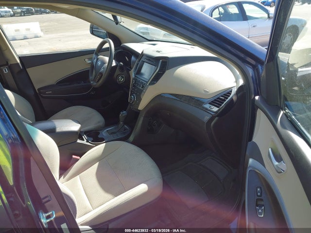 Продаж на аукціоні авто 2017 Hyundai Santa Fe Sport 2.4l, vin: 5XYZUDLB2HG427542, номер лоту: 44623932