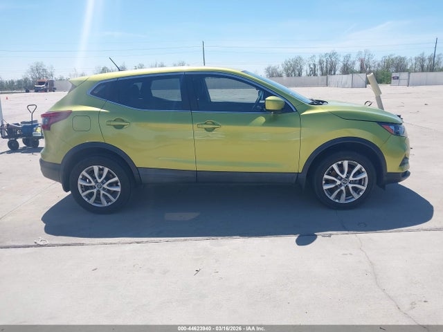 JN1BJ1CV4LW257184 Nissan Rogue Sport S Fwd Xtronic Cvt