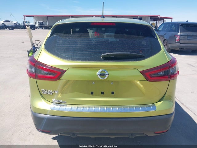 JN1BJ1CV4LW257184 Nissan Rogue Sport S Fwd Xtronic Cvt