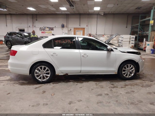 Продаж на аукціоні авто 2014 Volkswagen Jetta 1.8t Se, vin: 3VWB17AJ0EM406710, номер лоту: 44623961