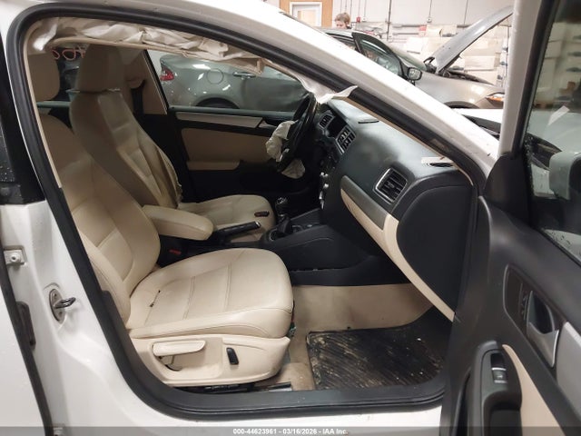 Продаж на аукціоні авто 2014 Volkswagen Jetta 1.8t Se, vin: 3VWB17AJ0EM406710, номер лоту: 44623961