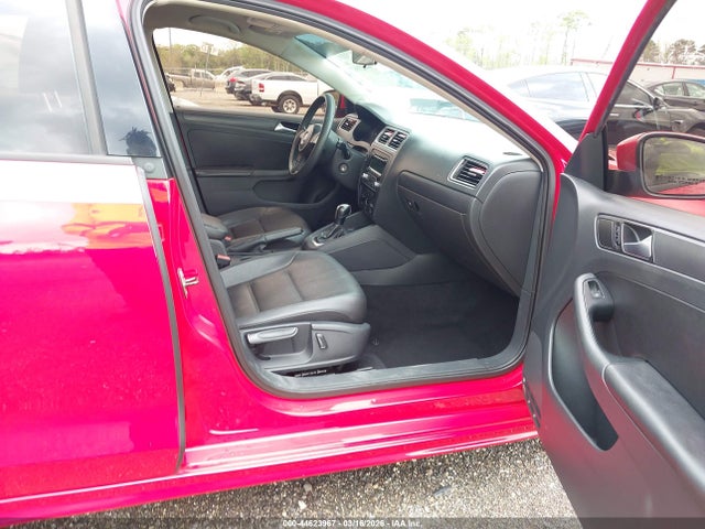 44623967 :رقم المزاد ، 3VWD17AJ6EM405716 vin ، 2014 Volkswagen Jetta 1.8t Se مزاد بيع