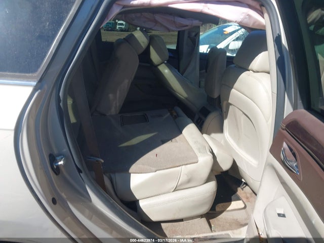 44623974 :رقم المزاد ، 3GYFNAEY9BS635787 vin ، 2011 Cadillac Srx Luxury Collection مزاد بيع