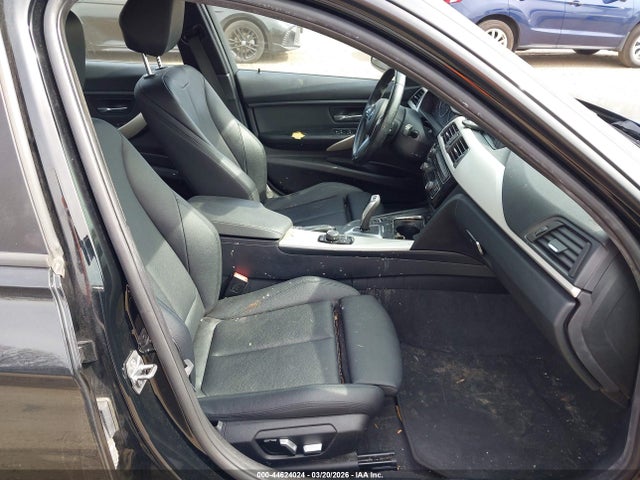 2016 BMW 320I WBA8A9C56GK616616 Photo 4