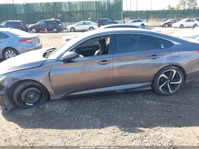 44624038 :رقم المزاد ، 1HGCV1F31JA240516 vin ، 2018 Honda Accord Sport مزاد بيع