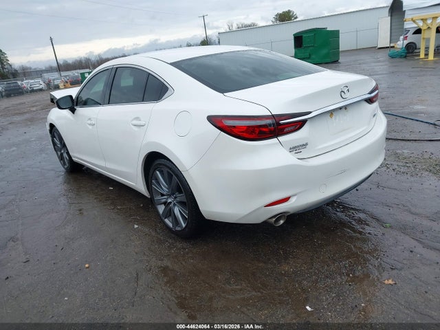 2018 MAZDA MAZDA6 JM1GL1VM4J1322773 Photo 2