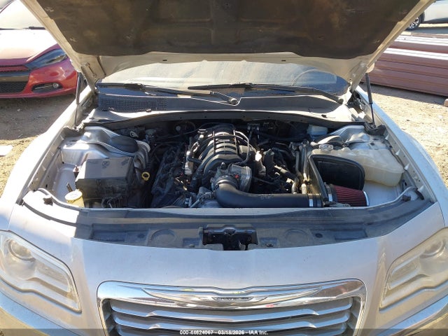 44624067 :رقم المزاد ، 2C3CCAET0CH266118 vin ، 2012 Chrysler 300c مزاد بيع