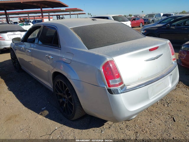 44624067 :رقم المزاد ، 2C3CCAET0CH266118 vin ، 2012 Chrysler 300c مزاد بيع