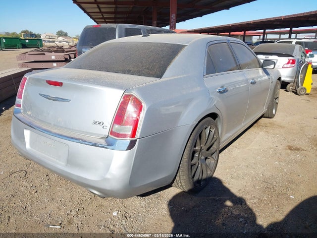 44624067 :رقم المزاد ، 2C3CCAET0CH266118 vin ، 2012 Chrysler 300c مزاد بيع