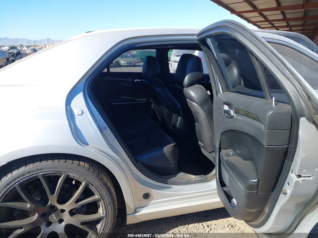 44624067 :رقم المزاد ، 2C3CCAET0CH266118 vin ، 2012 Chrysler 300c مزاد بيع