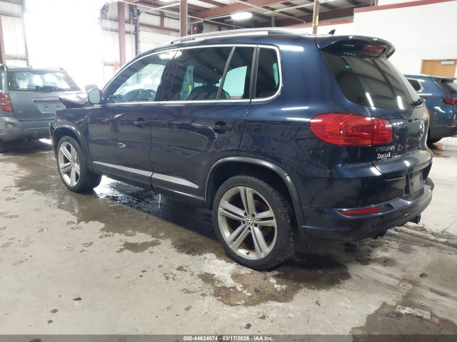 2016 VOLKSWAGEN TIGUAN WVGBV7AX3GW617670 Photo 2