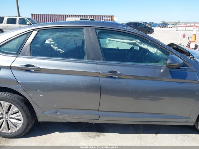 Продаж на аукціоні авто 2020 Volkswagen Jetta 1.4t R-line/1.4t S/1.4t Se, vin: 3VWCB7BUXLM057384, номер лоту: 44624083
