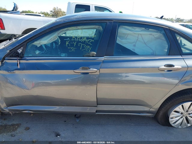 Продаж на аукціоні авто 2020 Volkswagen Jetta 1.4t R-line/1.4t S/1.4t Se, vin: 3VWCB7BUXLM057384, номер лоту: 44624083