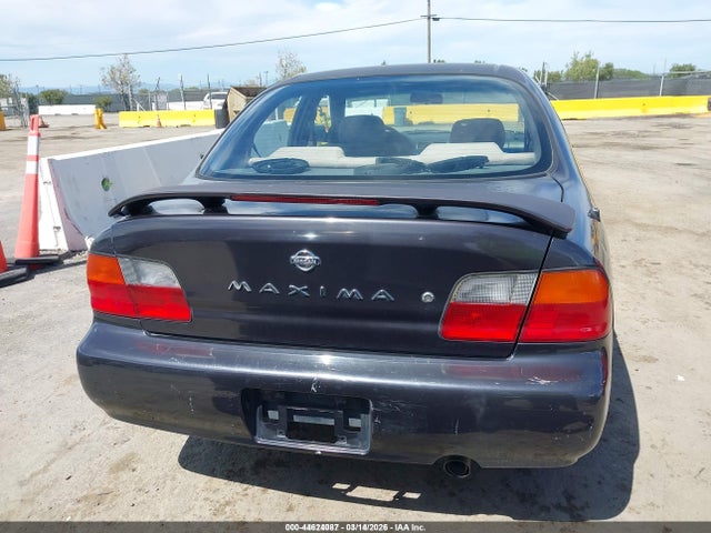 44624087 :رقم المزاد ، JN1CA21D1TT717052 vin ، 1996 Nissan Maxima Gle/gxe/se مزاد بيع