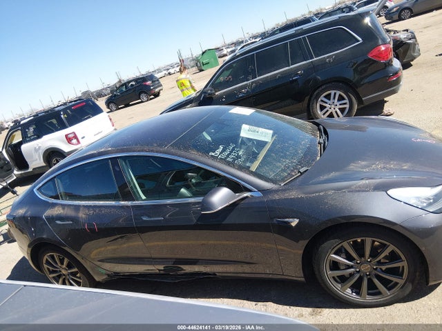 Продаж на аукціоні авто 2018 Tesla Model 3 Long Range/performance, vin: 5YJ3E1EB2JF119329, номер лоту: 44624141