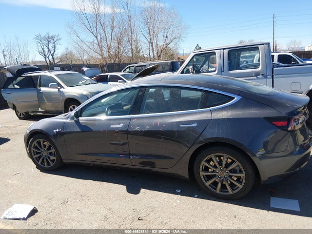 Продаж на аукціоні авто 2018 Tesla Model 3 Long Range/performance, vin: 5YJ3E1EB2JF119329, номер лоту: 44624141