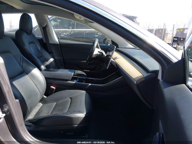Продаж на аукціоні авто 2018 Tesla Model 3 Long Range/performance, vin: 5YJ3E1EB2JF119329, номер лоту: 44624141