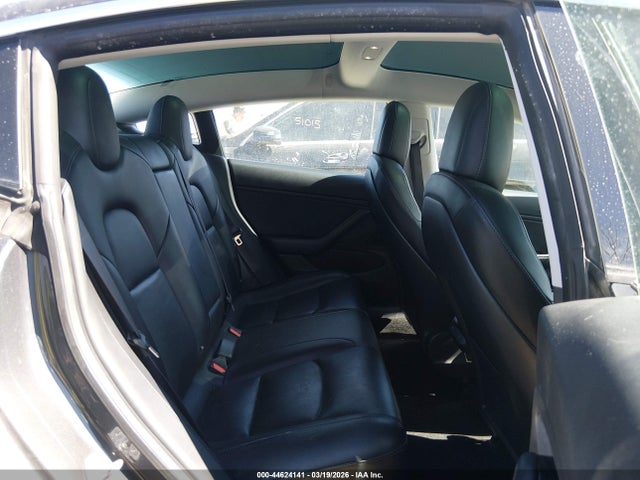 Продаж на аукціоні авто 2018 Tesla Model 3 Long Range/performance, vin: 5YJ3E1EB2JF119329, номер лоту: 44624141
