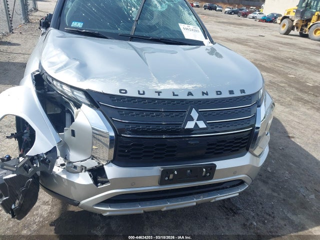 JA4J4VA89RZ047945 Mitsubishi Outlander Se 2.5 S-awc