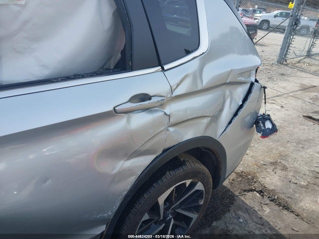 JA4J4VA89RZ047945 Mitsubishi Outlander Se 2.5 S-awc