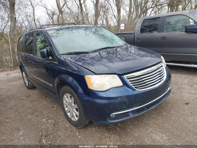 2014 Chrysler Town & Country Touring მანქანა იყიდება აუქციონზე, vin: 2C4RC1BG4ER211049, აუქციონის ნომერი: 44624211