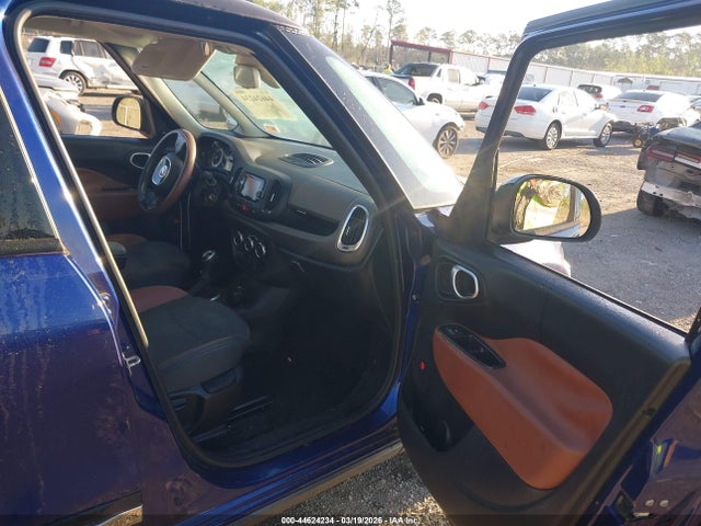 2015 FIAT 500L ZFBCFADH8FZ031523 Photo 4