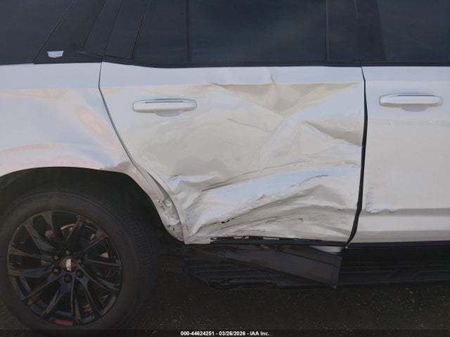 Продажа на аукционе авто 2023 Cadillac Escalade 4wd Sport Platinum, vin: 1GYS4GKLXPR492520, номер лота: 44624251