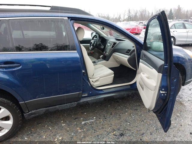 Продаж на аукціоні авто 2011 Subaru Outback 2.5i Premium, vin: 4S4BRCCC8B3369756, номер лоту: 44624265