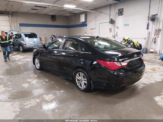 2011 HYUNDAI SONATA 5NPEB4AC0BH260274 Photo 2