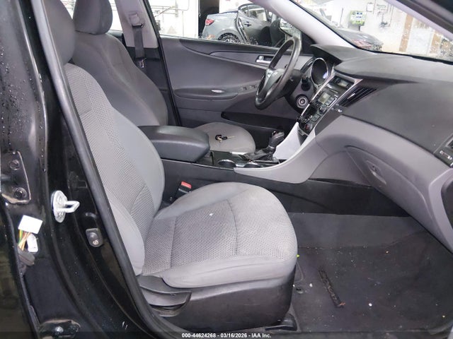 2011 HYUNDAI SONATA 5NPEB4AC0BH260274 Photo 4