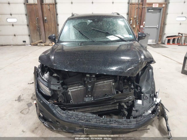 44624292 :رقم المزاد ، 3VV8B7AX5NM153299 vin ، 2022 Volkswagen Tiguan 2.0t Se R-line Black مزاد بيع