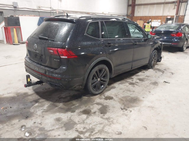 44624292 :رقم المزاد ، 3VV8B7AX5NM153299 vin ، 2022 Volkswagen Tiguan 2.0t Se R-line Black مزاد بيع
