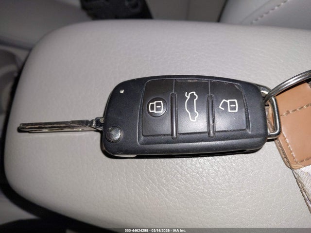 2011 AUDI A3 WAUKJAFM2BA137408 Photo 10