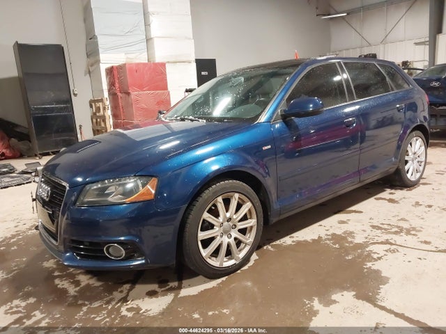 2011 AUDI A3 WAUKJAFM2BA137408 Photo 1