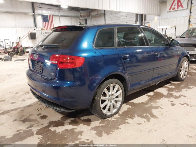2011 AUDI A3 WAUKJAFM2BA137408 Photo 3