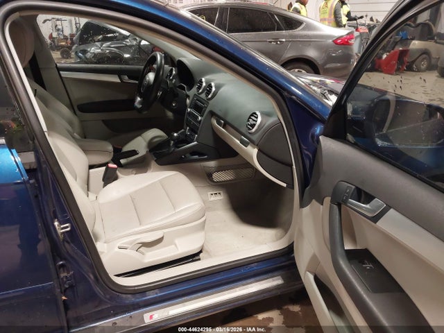 2011 AUDI A3 WAUKJAFM2BA137408 Photo 4