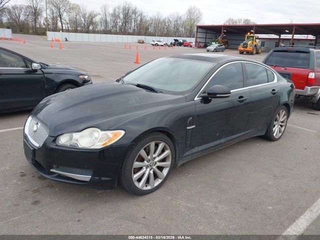 2011 JAGUAR XF SAJWA0GB5BLR89530 Photo 1