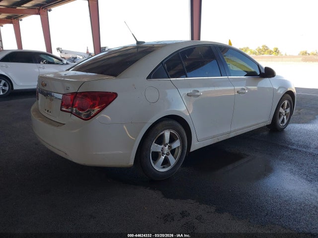 2014 CHEVROLET CRUZE 1G1PC5SBXE7316918 Photo 3