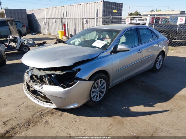 Toyota CAMRY LE 2016 4T4BF1FK4GR522205 Image 2