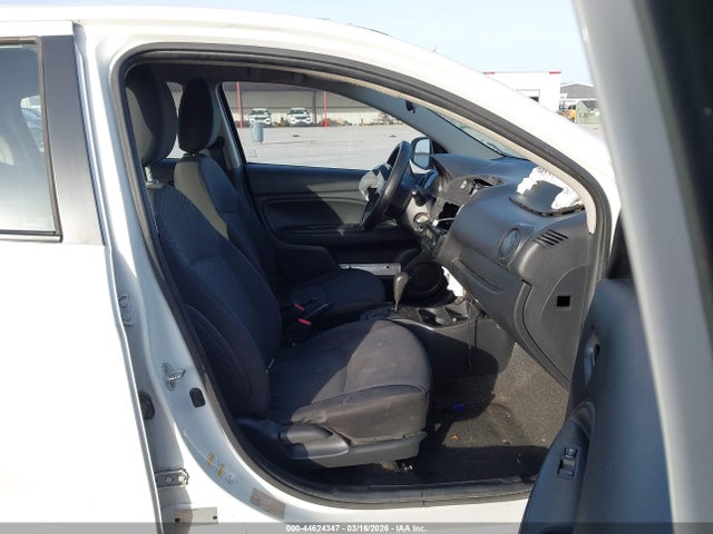 2015 MITSUBISHI MIRAGE ML32A3HJ6FH034882 Photo 4