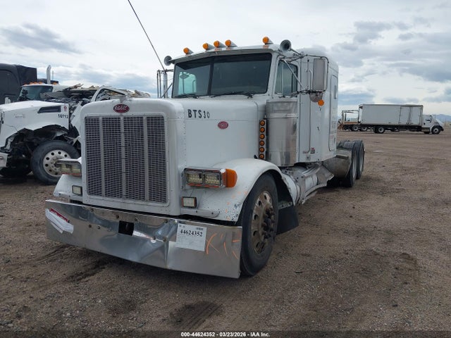 Продажа на аукционе авто 2001 Peterbilt 379, vin: 1NP5LB9X41D557070, номер лота: 44624352