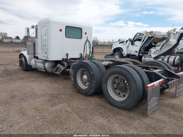 Продажа на аукционе авто 2001 Peterbilt 379, vin: 1NP5LB9X41D557070, номер лота: 44624352