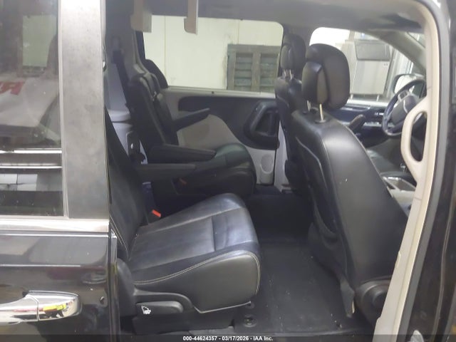 2C4RC1BG5FR535001 Chrysler Town &amp; Country Touring