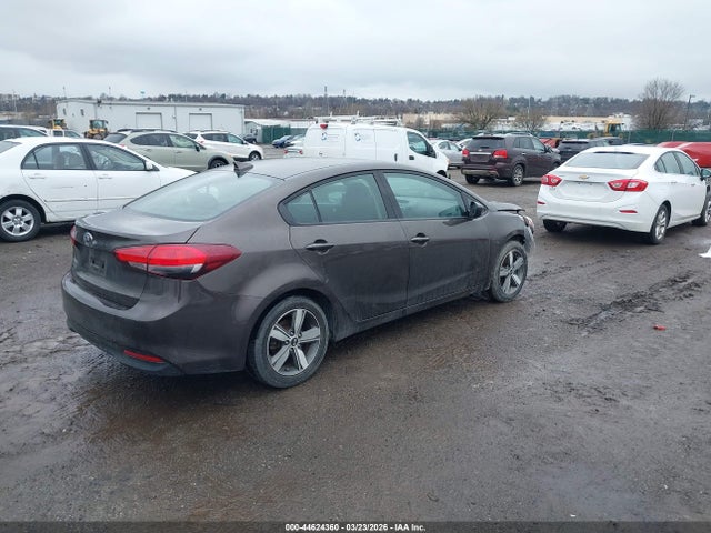 KIA FORTE LX 2018 3KPFL4A72JE194513 Image 4