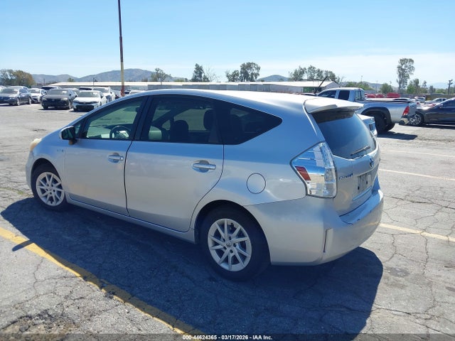 Toyota PRIUS V 2014 JTDZN3EU4E3328839 Image 3