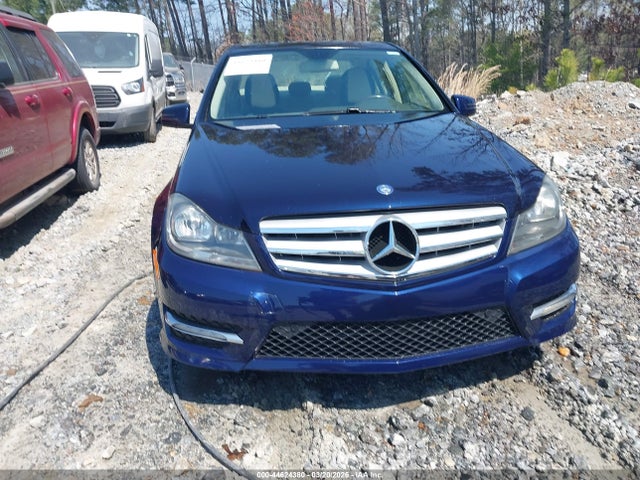 2013 Mercedes-benz C 300 Sport 4matic მანქანა იყიდება აუქციონზე, vin: WDDGF8AB0DA822752, აუქციონის ნომერი: 44624380